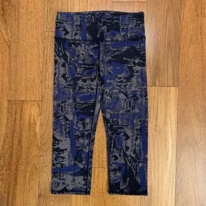 ALO yoga tights 18" inseam, S but also fits slim M *GUC*